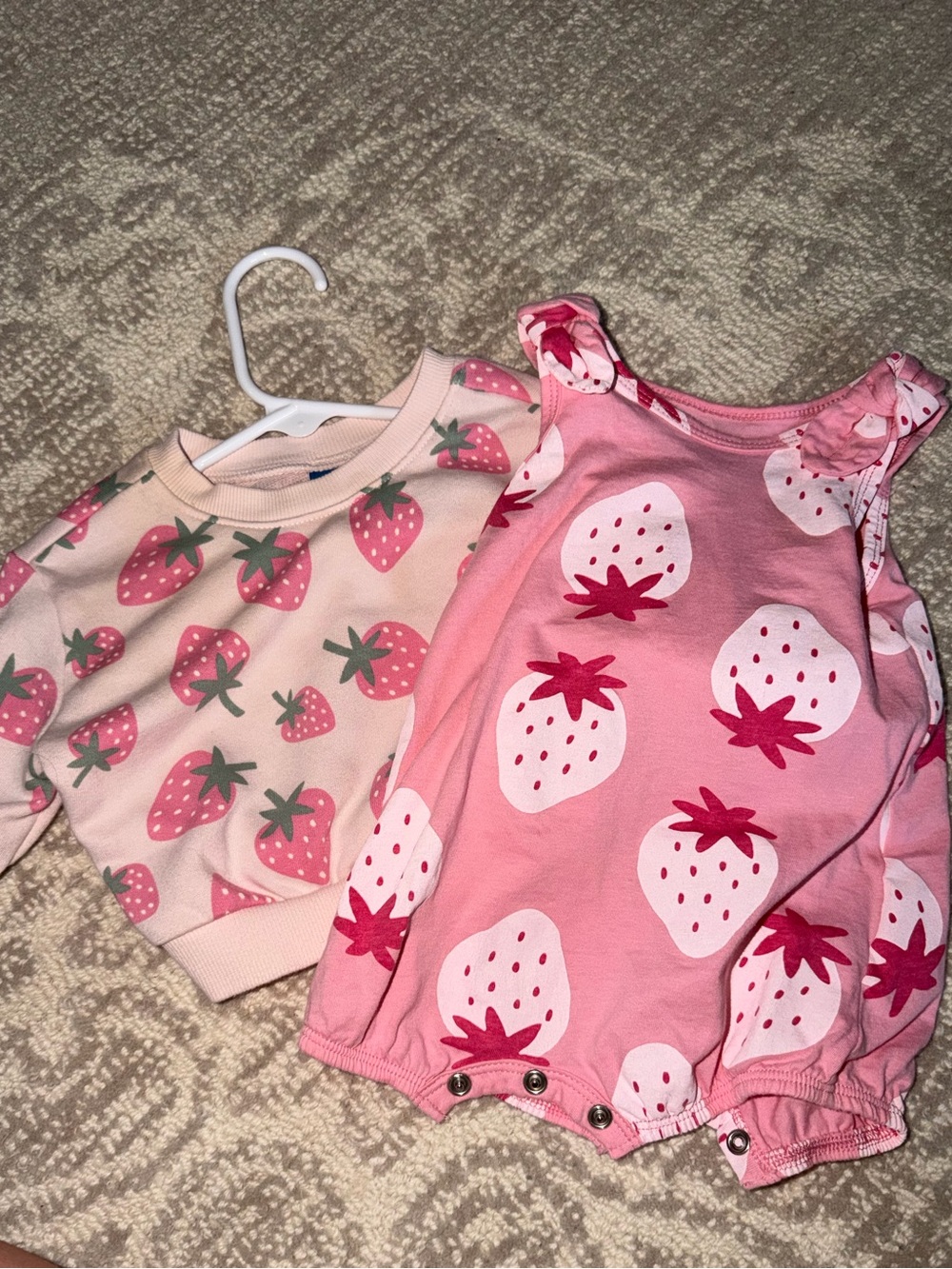 Baby Strawberry Print Romper and Sweatshirt Set - Pink